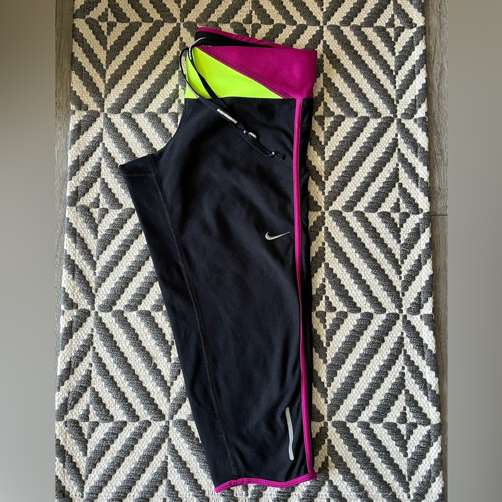 XS Dri-fit workout capris